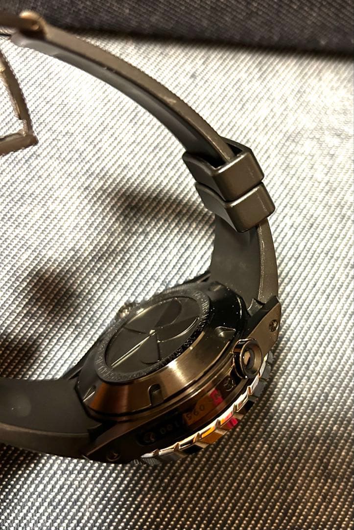 EDOXクラス1アイスシャークⅡ 世界限定100本　96001-37NV-NIV