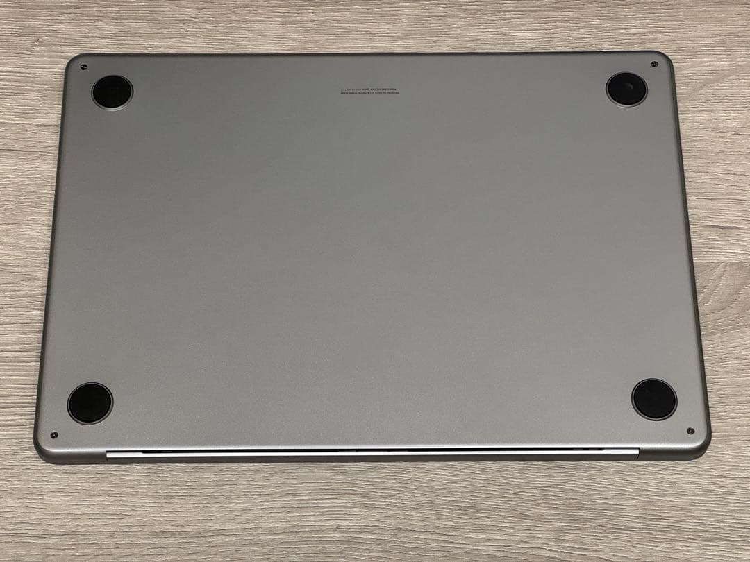 美品 13インチ M2 MacBook Air 256GB 本体