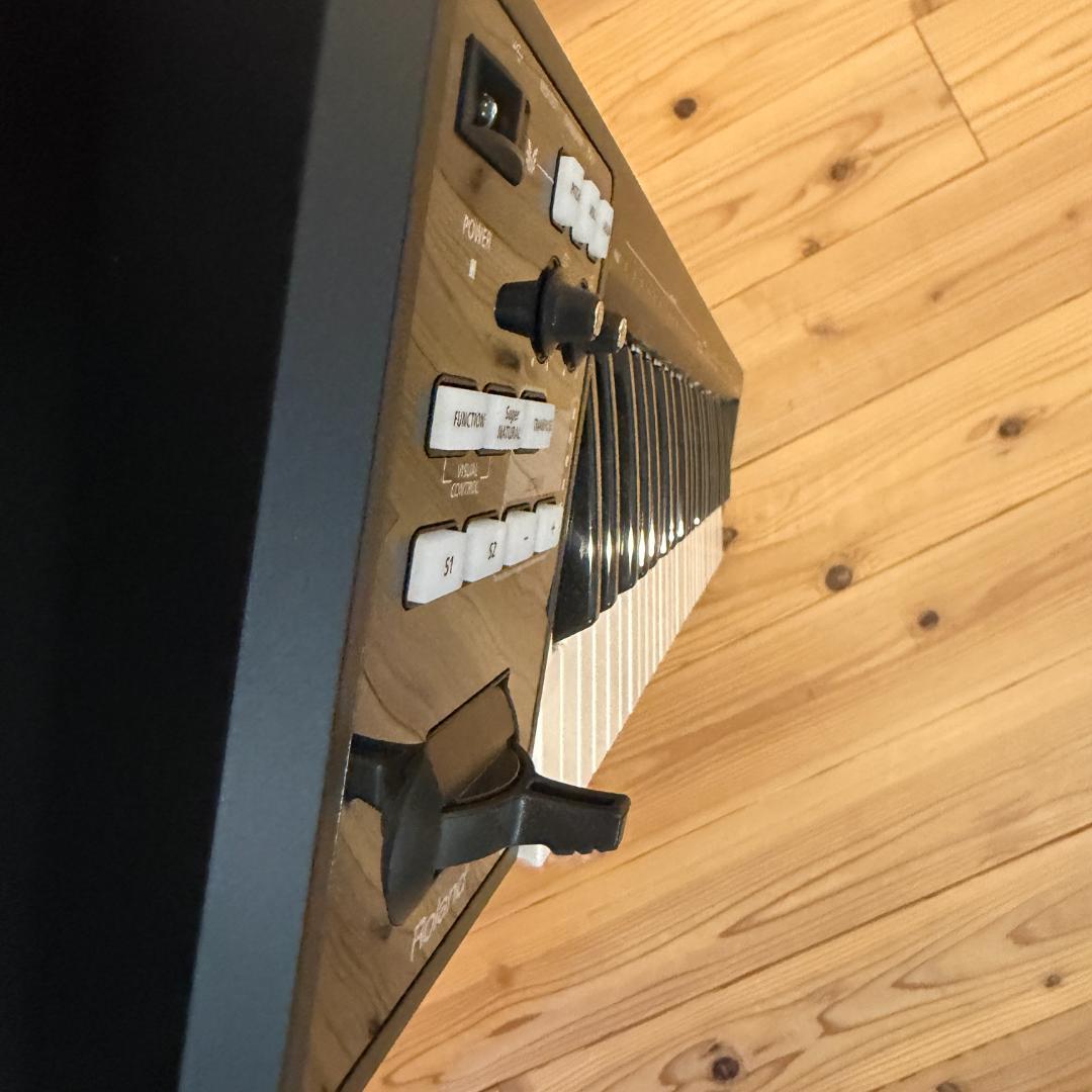 1 / 4 Roland A-49 MIDIキーボード 49鍵+汎用ケース
