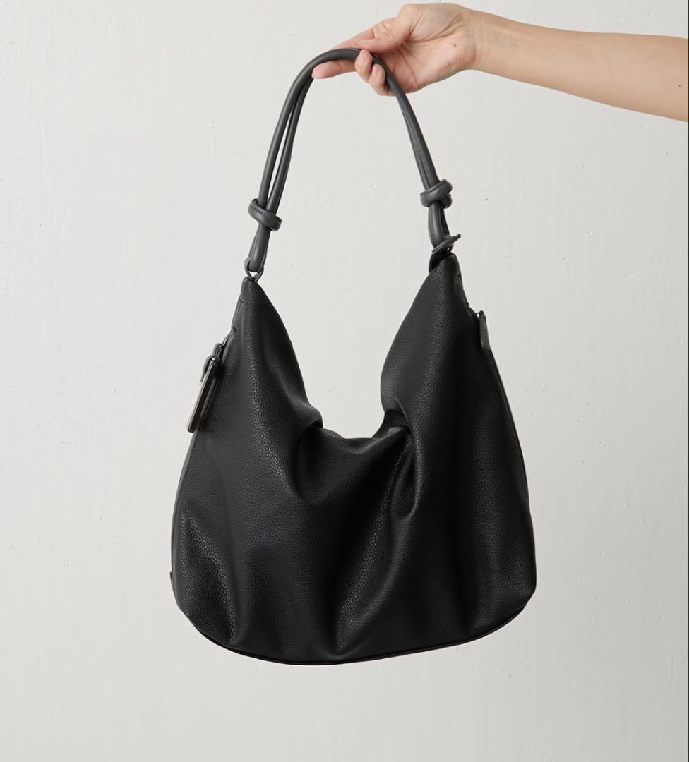 ear PAPILLONNER A4対応 樹脂パーツワンハンドルバッグ　ブラック