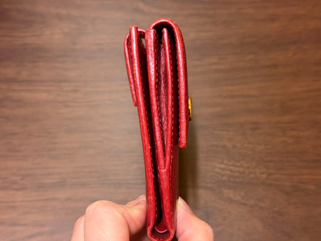 GUCCI 二つ折り財布 レッド　GGマーモント