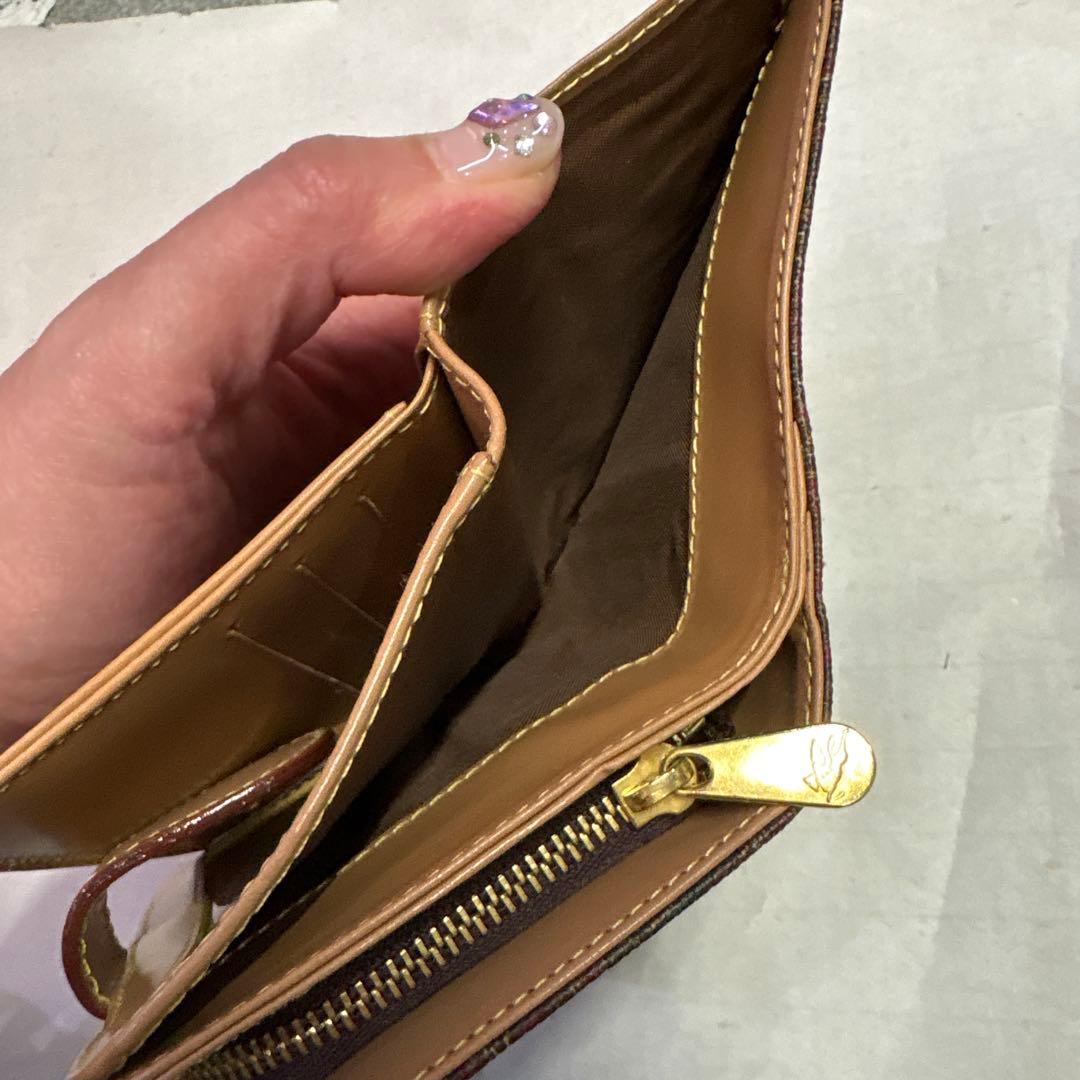 未使用ETRO エトロペイズリー柄ブラウン系 二つ折り財布ファスナーレザー