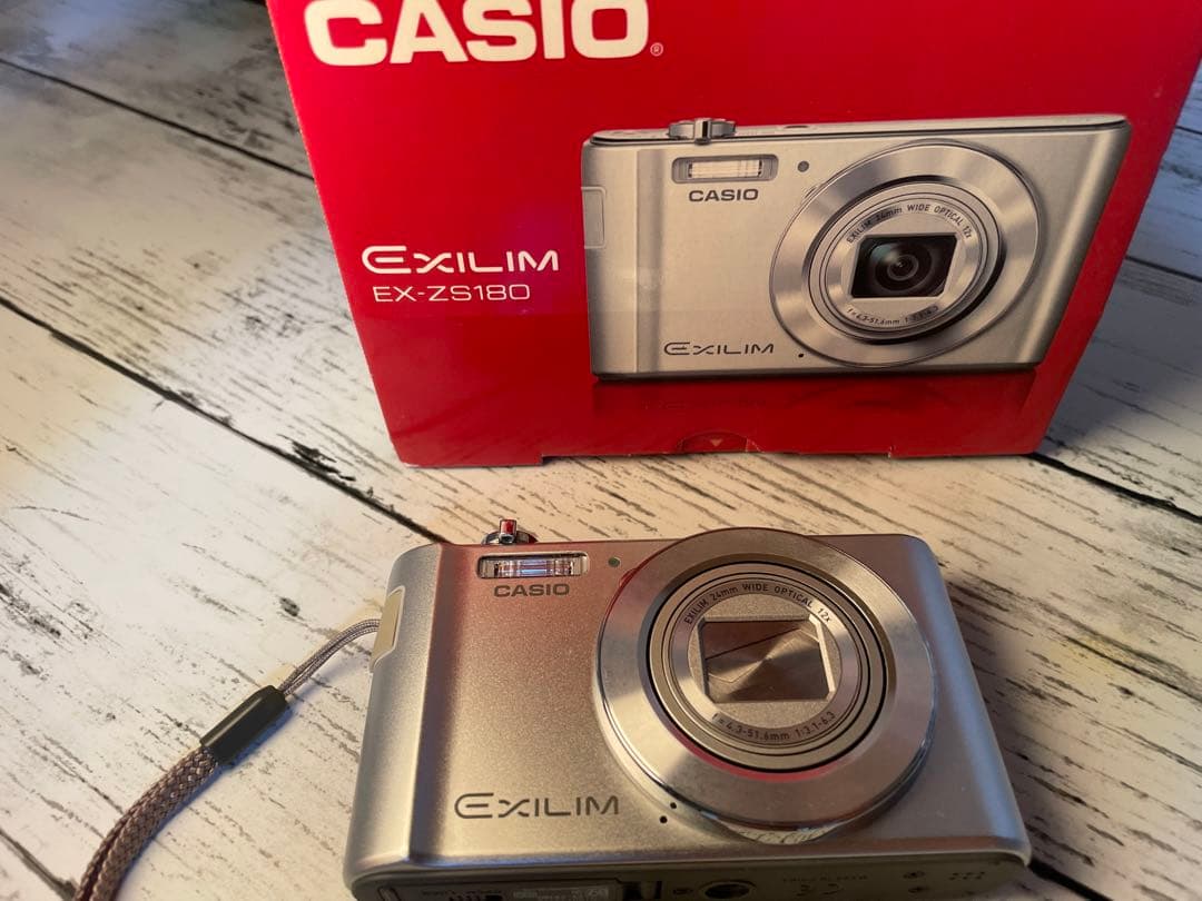 CASIO EXILIM EX-ZS180 シルバー　中古