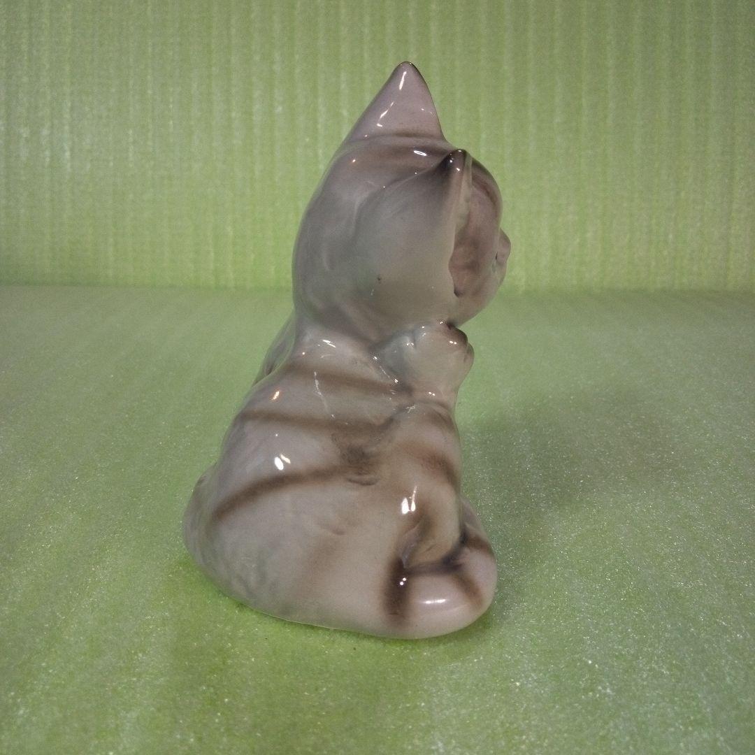 アンティークな猫の置物　サバトラ？　アメリカンショートヘア？