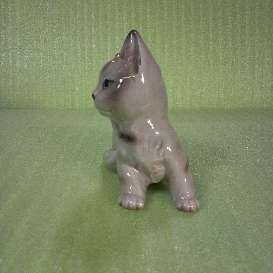 アンティークな猫の置物　サバトラ？　アメリカンショートヘア？