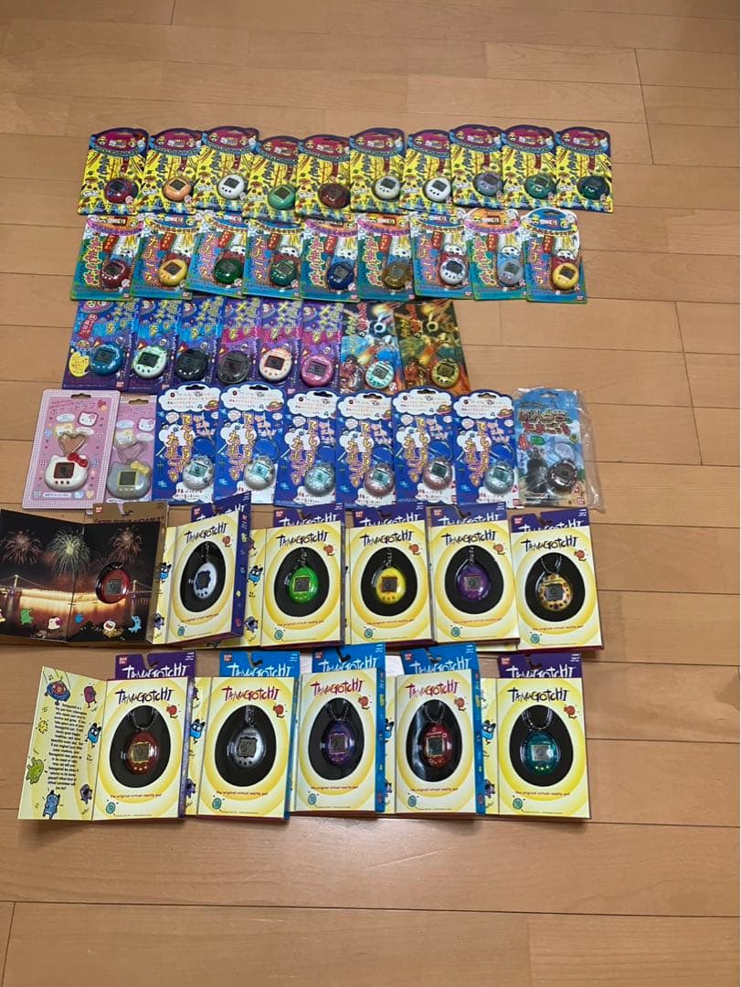 たまごっち 海外大量 まとめ売り 香港版オスっちメスっちてんしっち モスラ