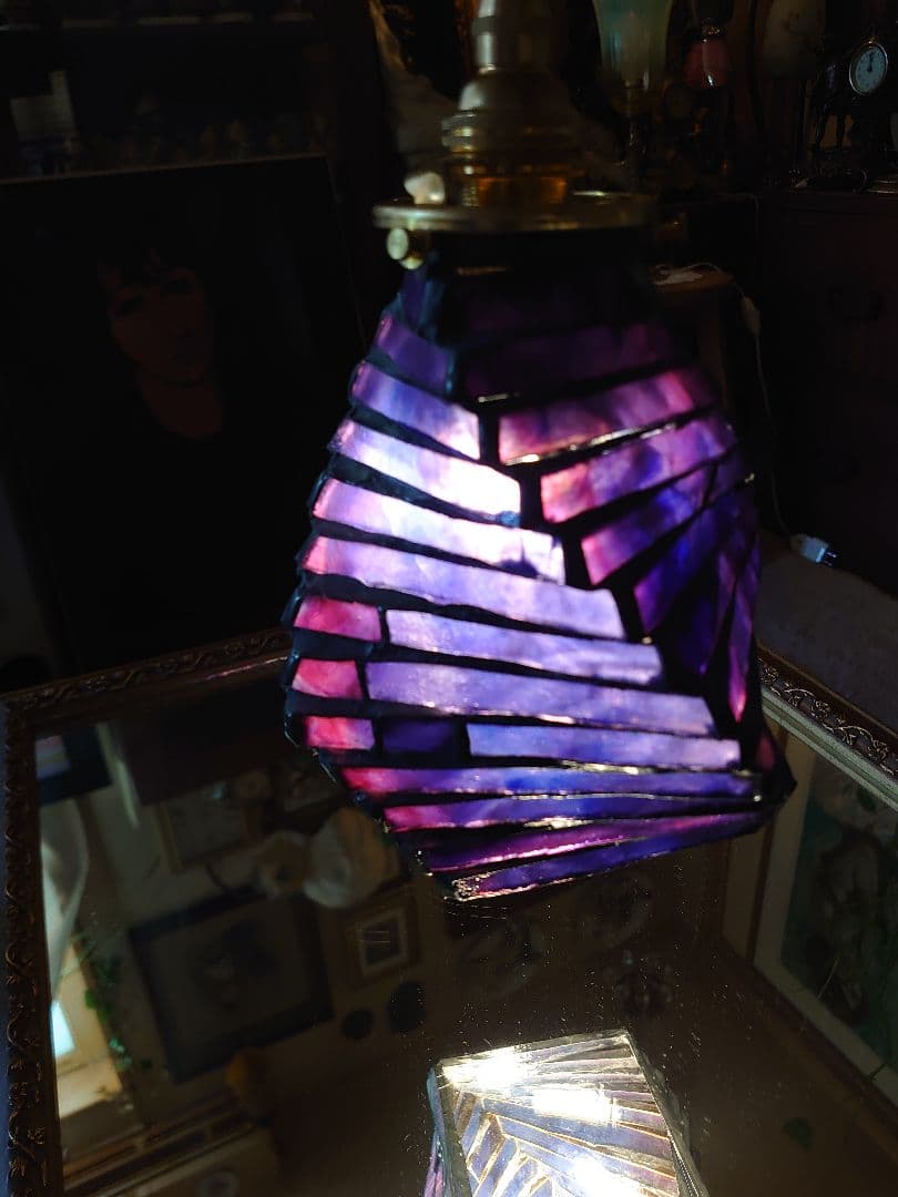 アンティーク ステンドグラスネジレパープルペンダントシーリングランプ