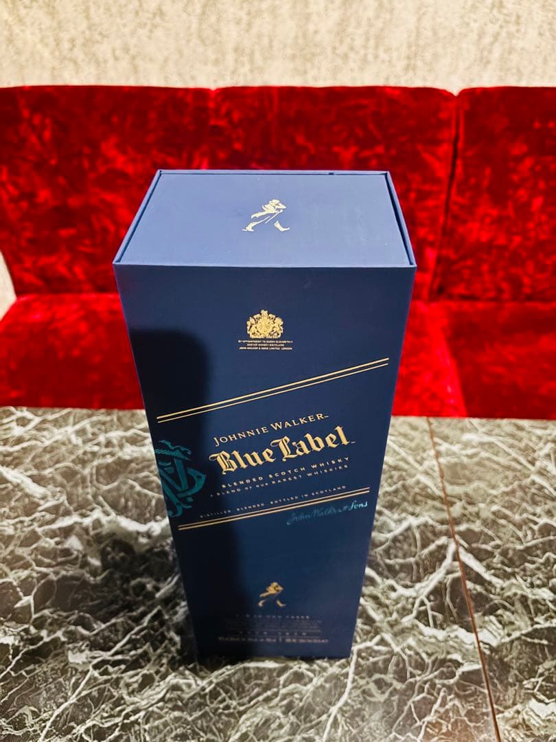 ジョニー・ウォーカー ブルーラベル ウイスキーブレンデッドスコッチボックス付き