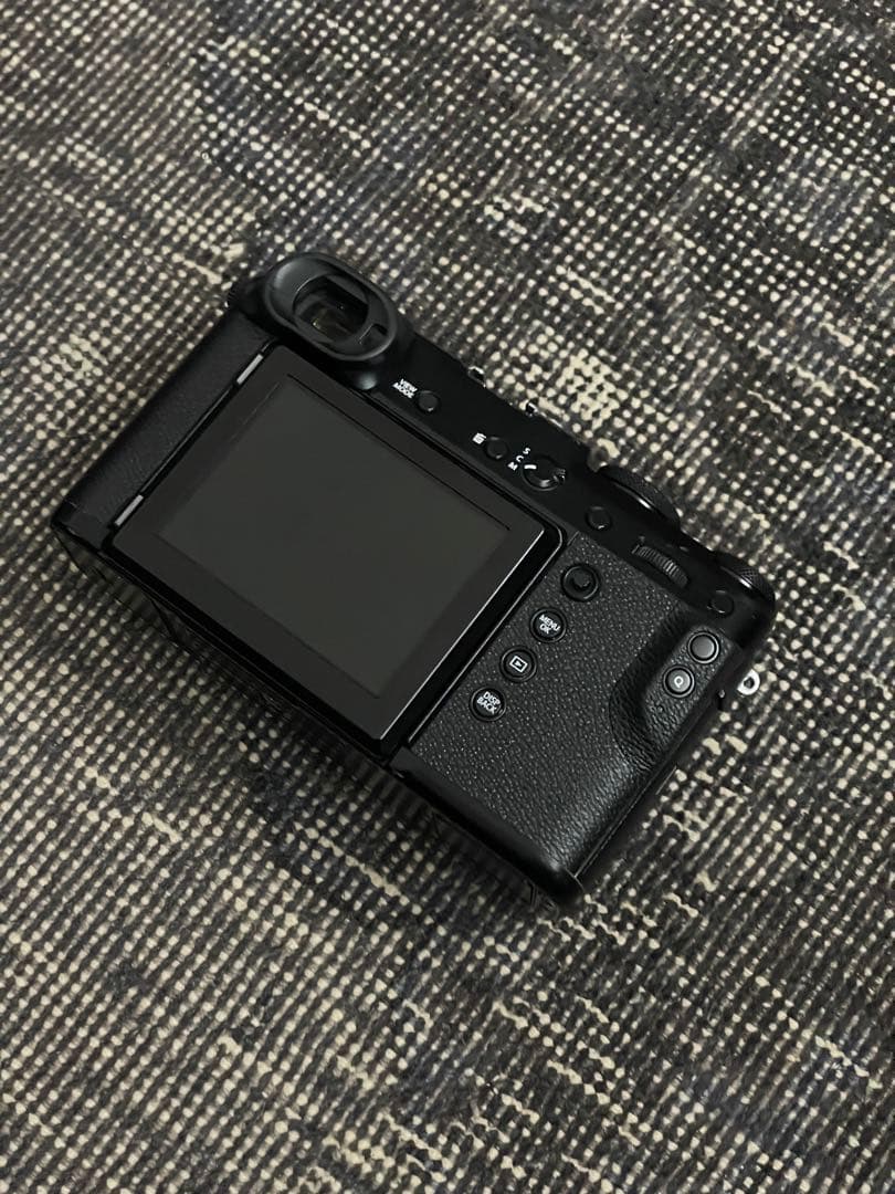 FUJIFILM GFX 50R 富士フイルム ミラーレスカメラ 中判