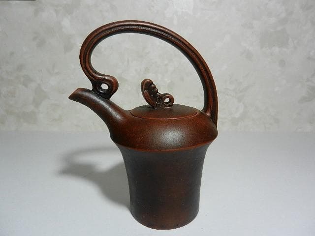 宜興紫砂茶壷（底款「施小馬製」）