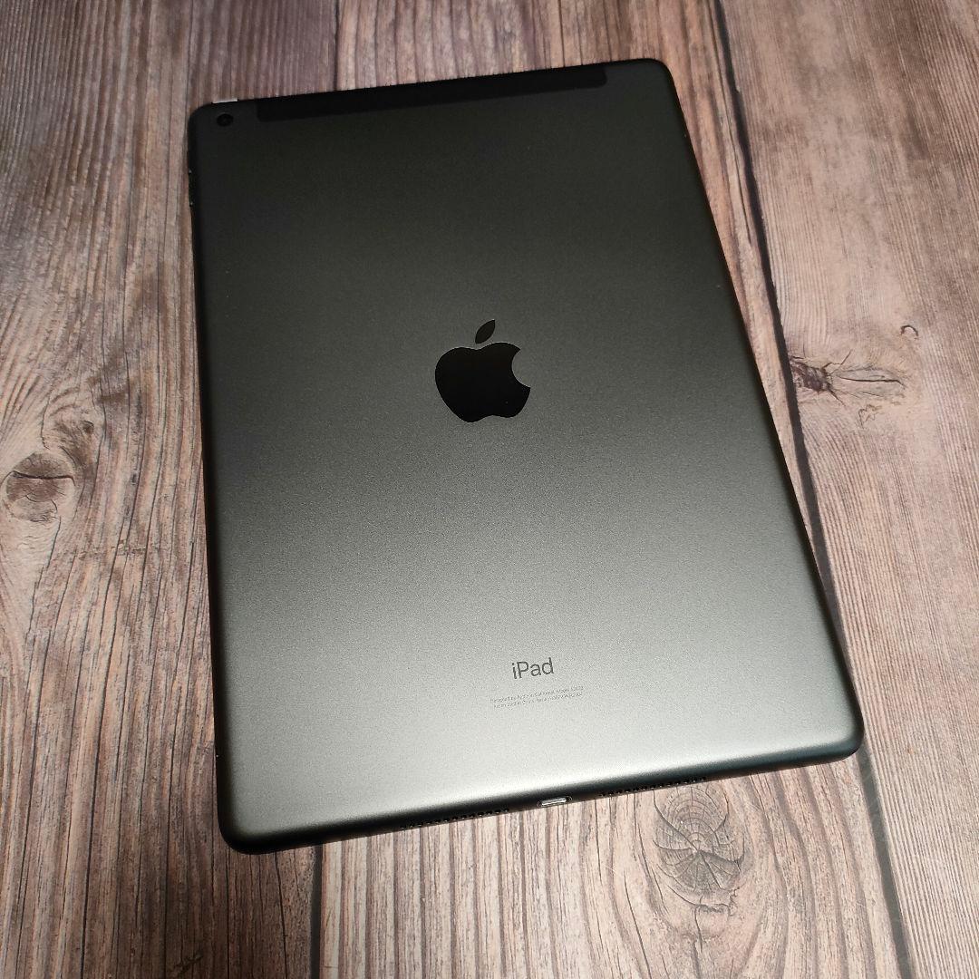 iPad 第8世代 32GB スペースグレー SIMフリー 美品