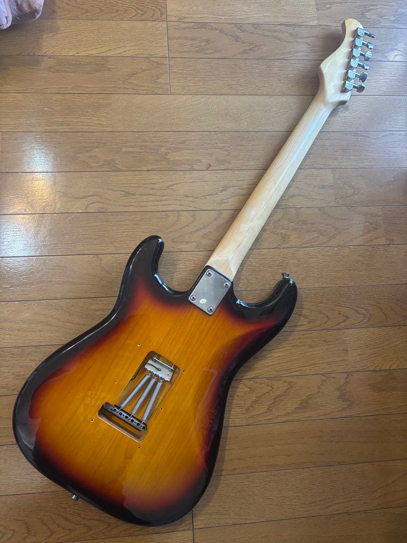 最終値下げ。バッカスストラトキャスター 美品