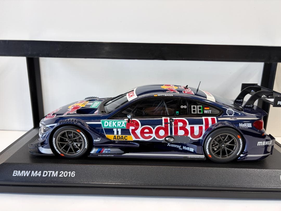 希少【極美品】BMW M4 DTM 2016 1/18 レッドブル仕様