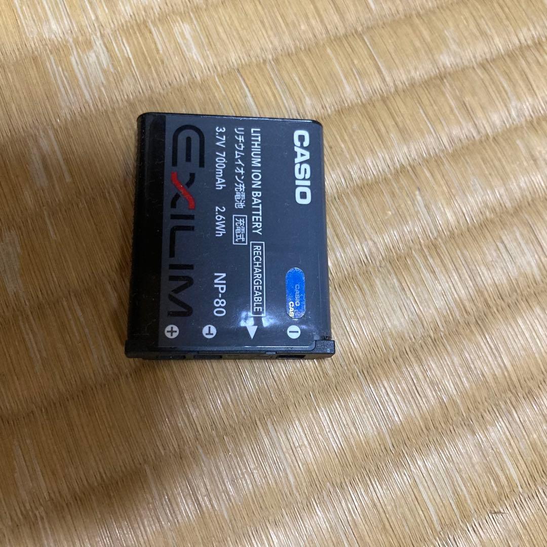 カシオEXILIM デジカメ　EX-Z800