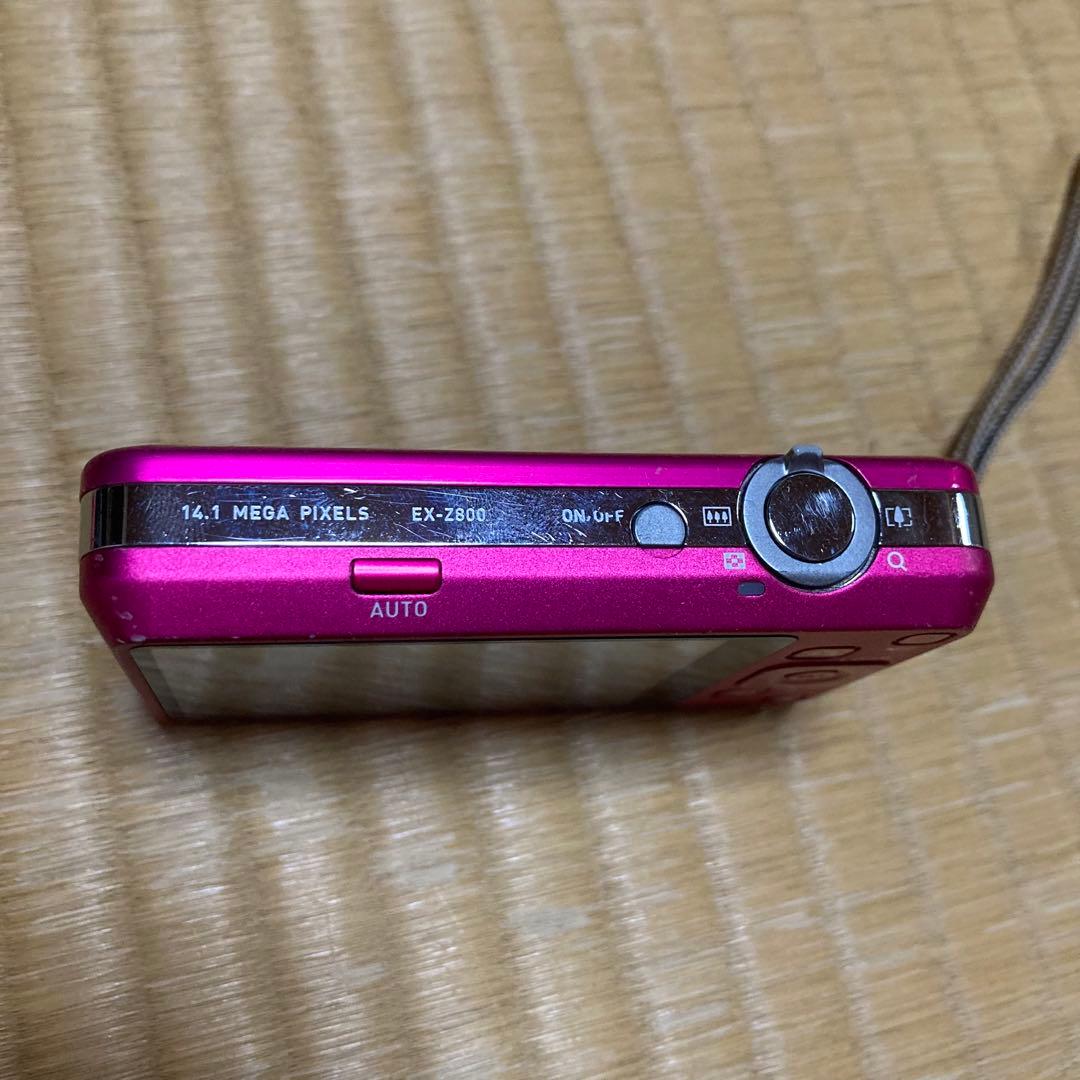 カシオEXILIM デジカメ　EX-Z800