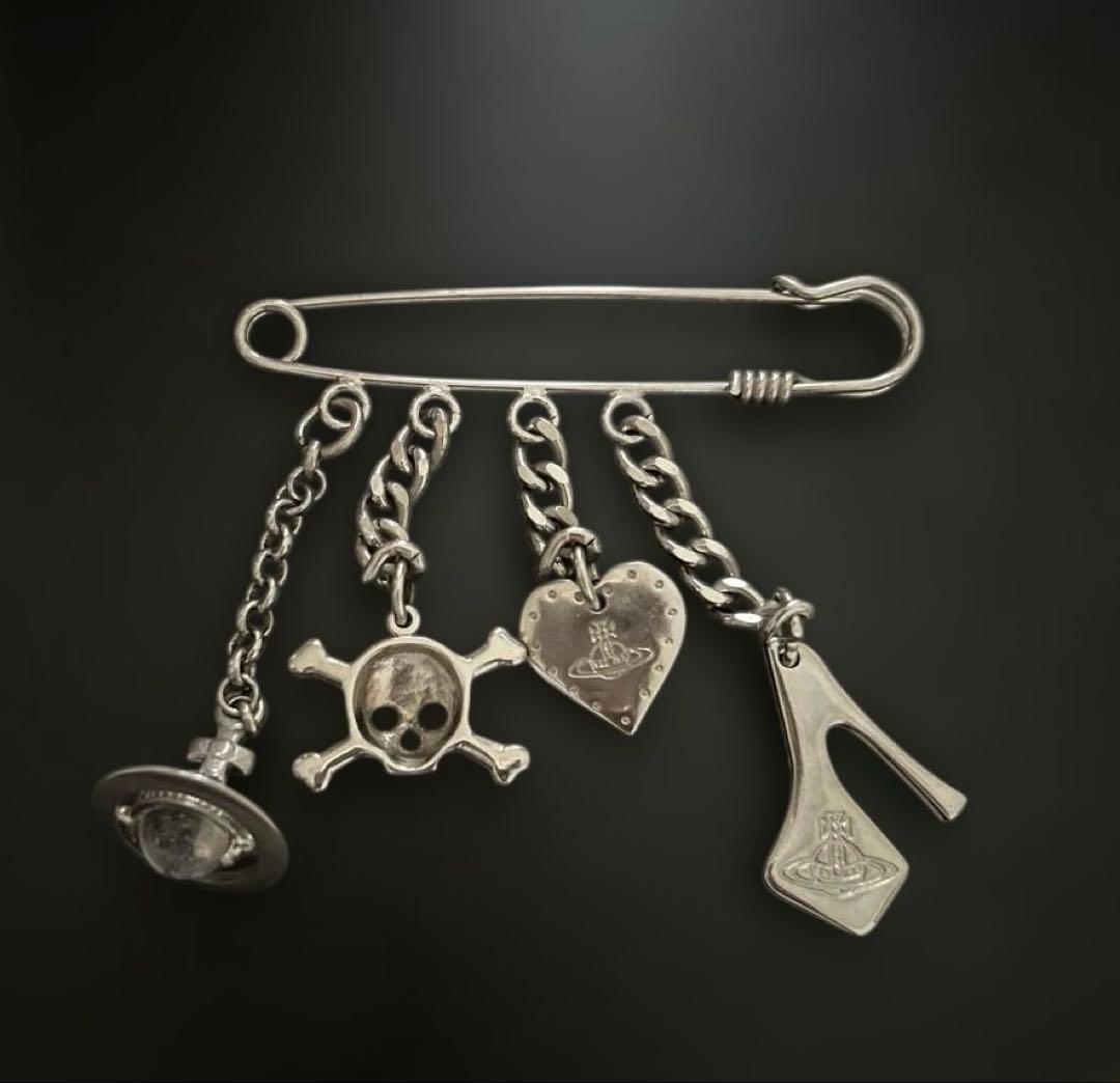 値下げ中ヴィヴィアンウエストウッドブローチ　レア品