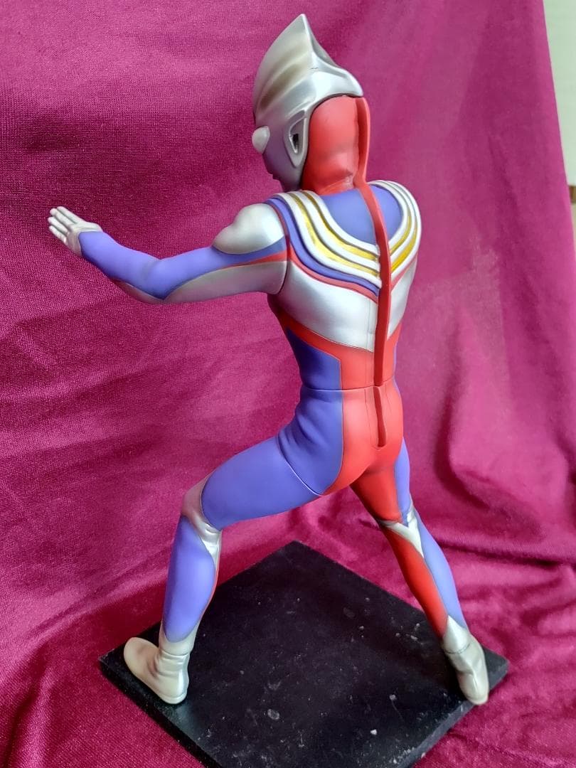 ウルトラマンティガ CCP 発光ギミック付 マルチタイプ　ハイグレード 中古