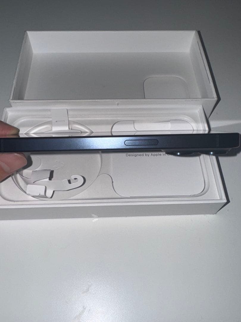 iPhone 15 Pro ブルーチタニウム 256GB SIMフリー