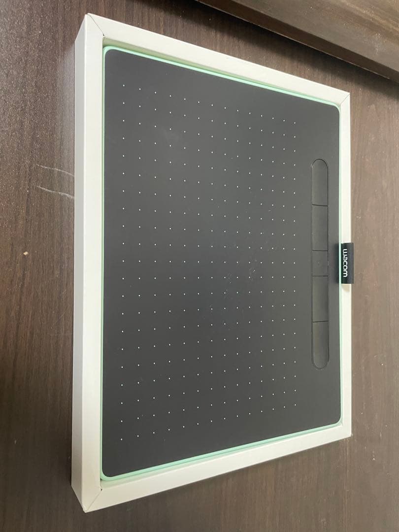 Wacom CTL-6100WL Intuos M ピスタチオグリーン