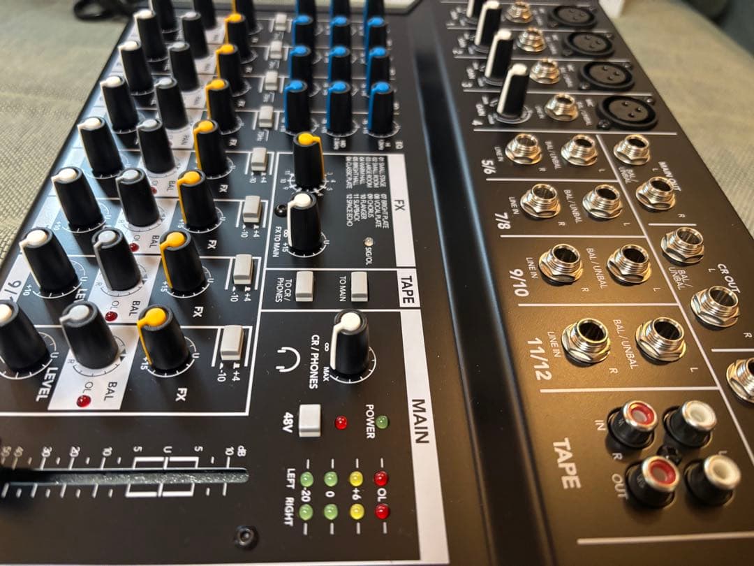 MACKIE マッキー MIX12FX アナログミキサー