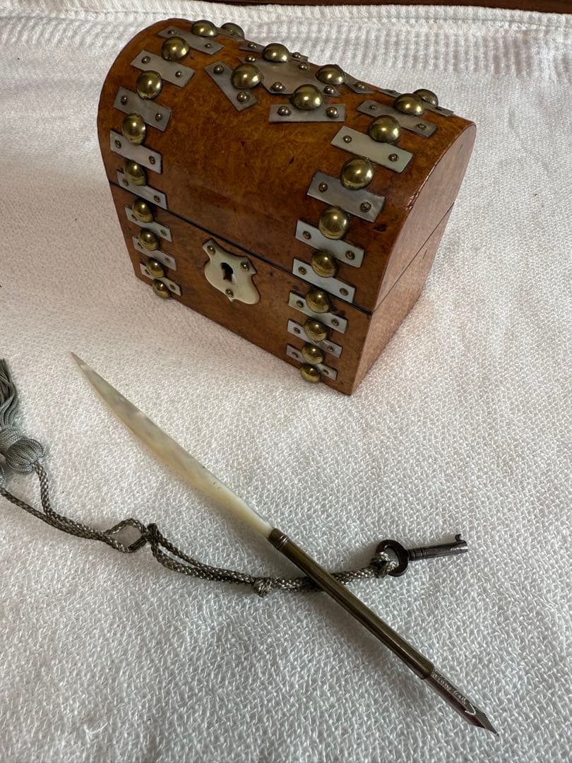 1850年代つけペンバコ、クリスタルインク瓶、螺鈿箱