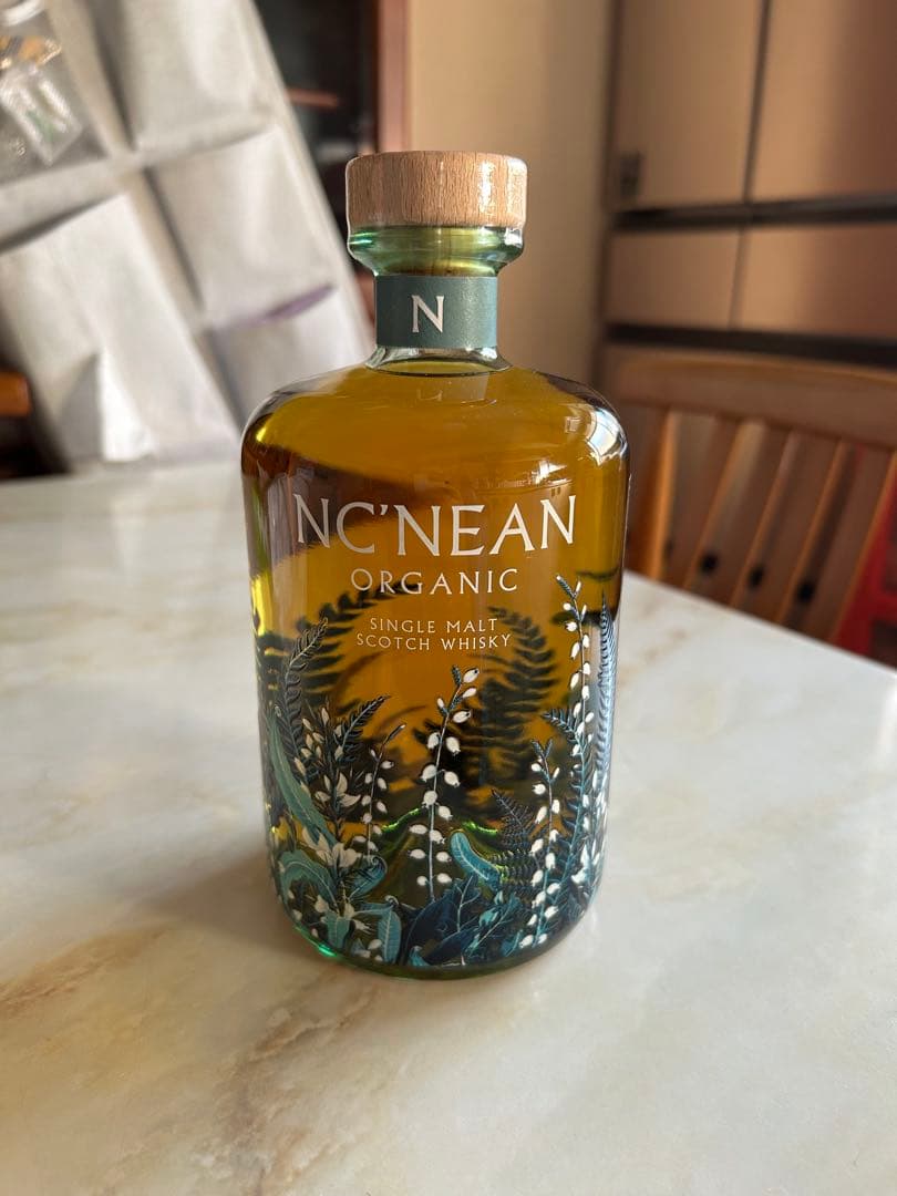 ノックニーアン　オーガニック シングルモルトウイスキー 700ml 46%