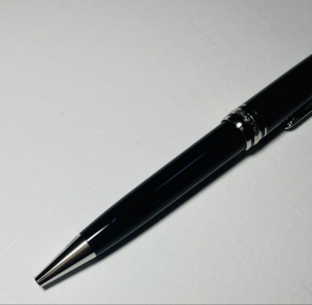 MONTBLANCモンブラン ボールペン 黒 ネーム入り 箱付き