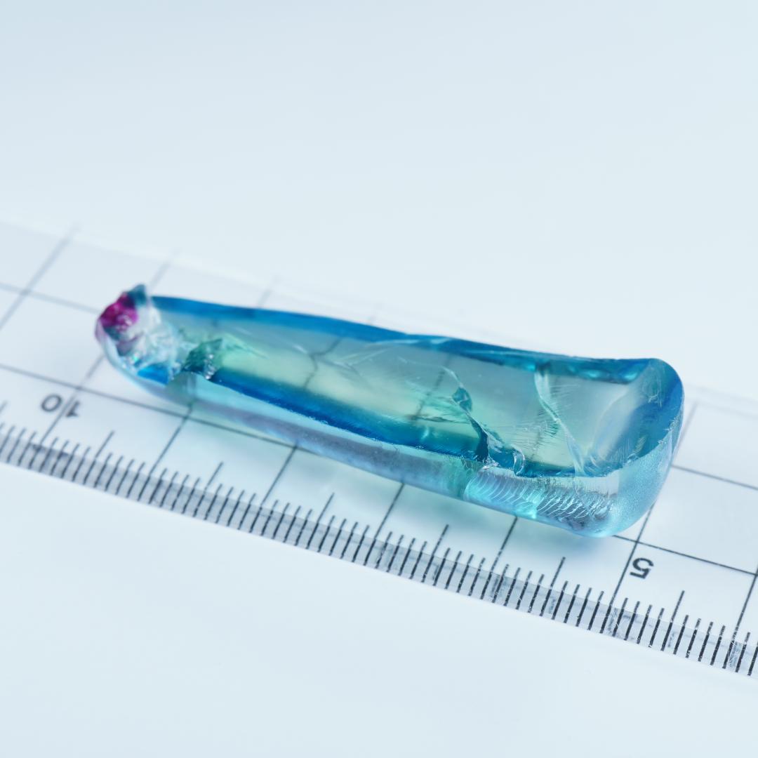 85.26ct パライバカラー 合成サファイア ハーフブール