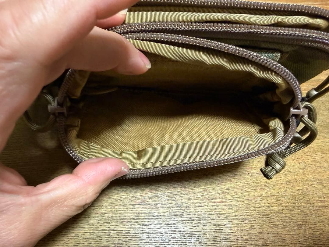 レア物！VOLK MULUTI SEPARATE WALLET POUCH