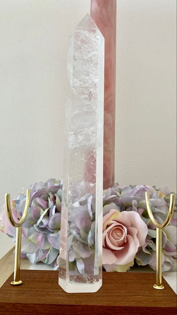 【激推し】天然水晶タワー✴︎虹入り水晶✴︎アイリス水晶ポイント✴︎横置き台座付き