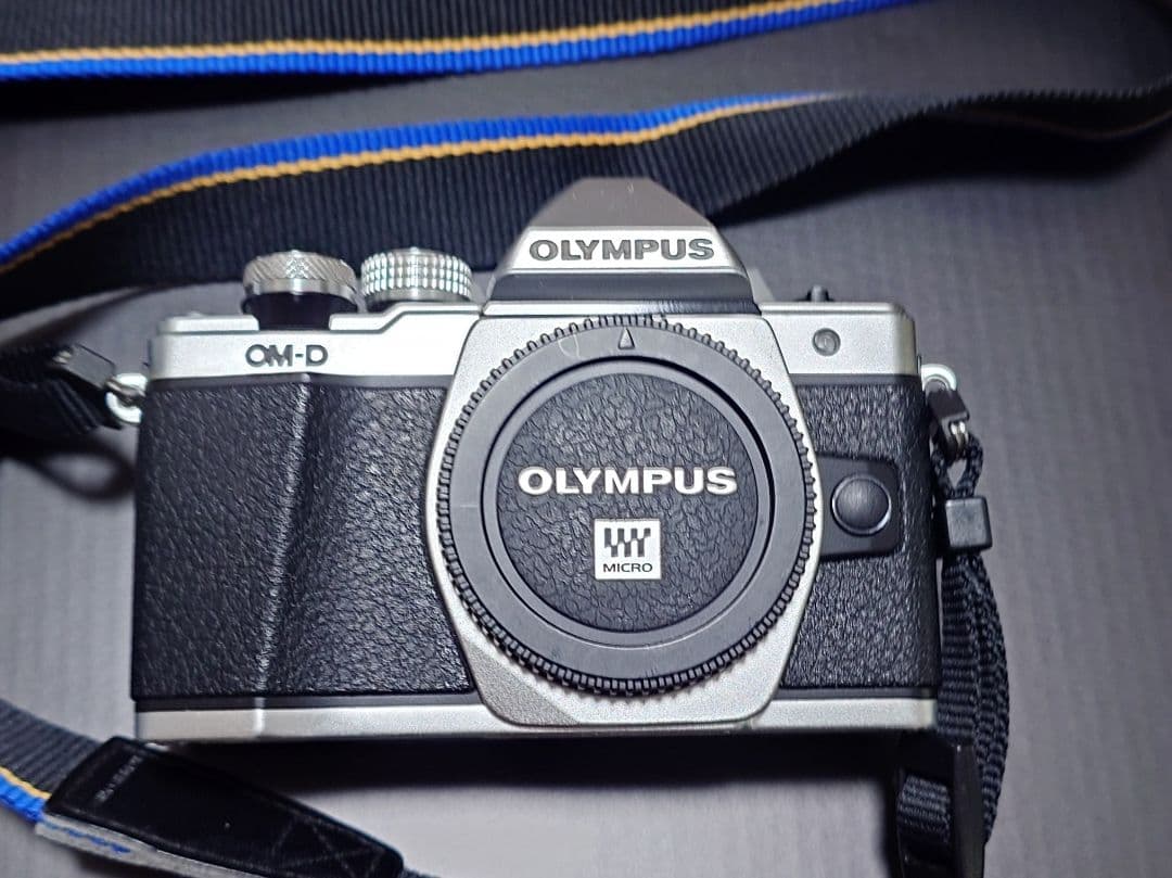 OLYMPUS OM-D E-M10 Mark II　ダブルズームレンズキット
