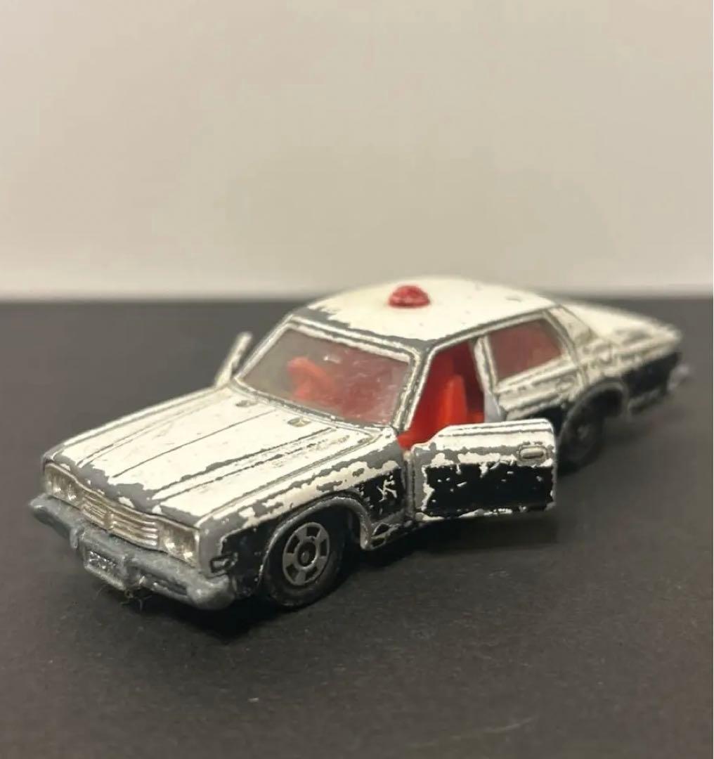 トミカ クラウン パトロールカー 日本製