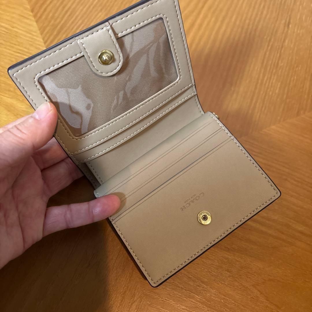 コーチ　二つ折り　財布