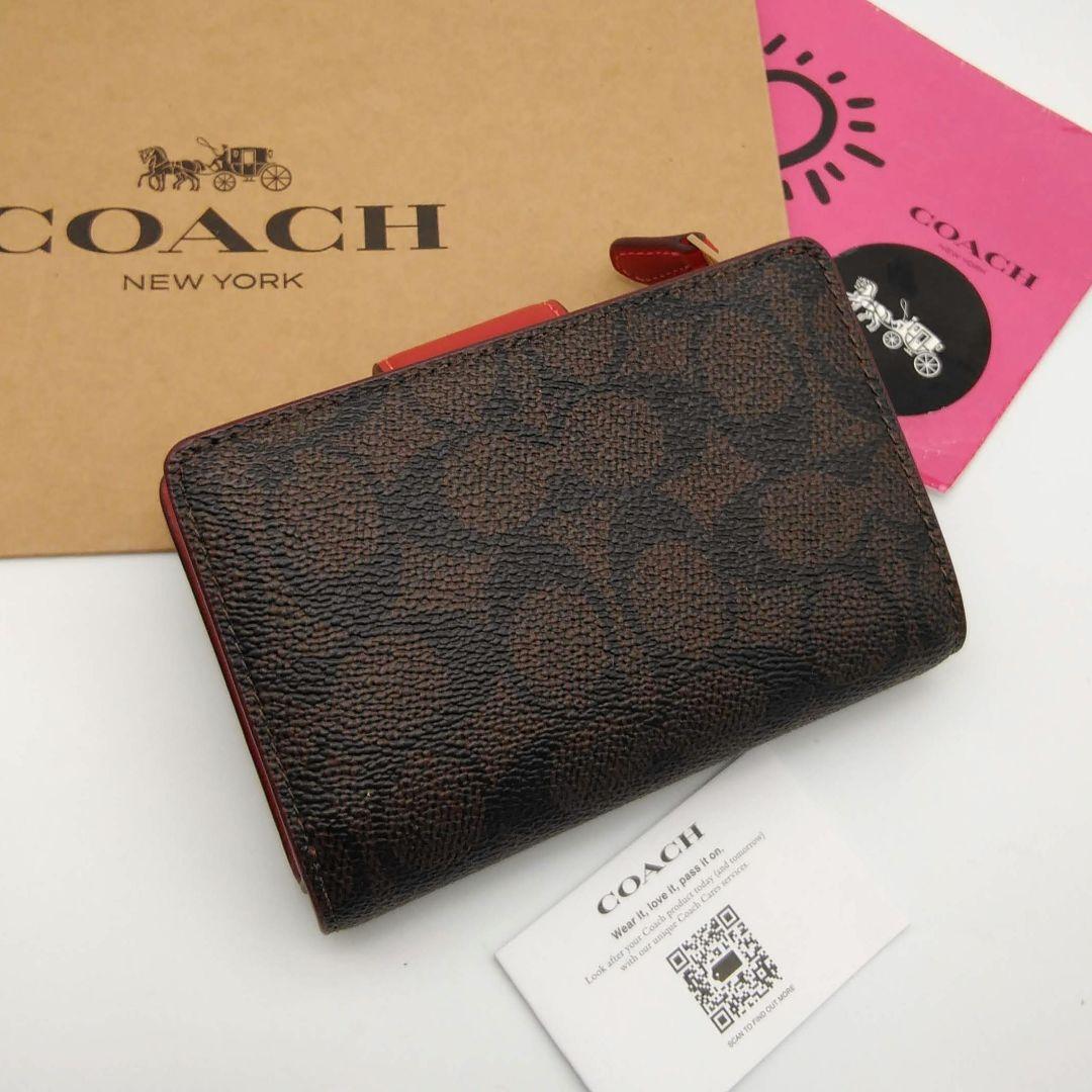 新作　新品　COACH　折り財布　レディース