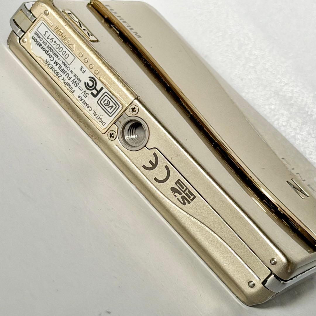 FUJIFILM「FinePix」Z800EXR