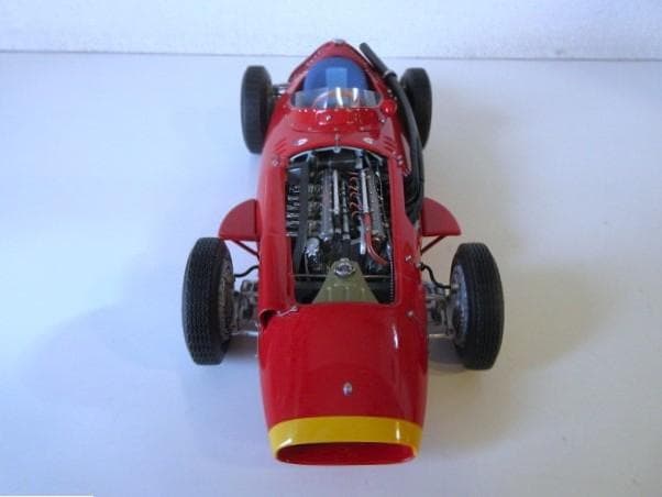 特価 CMC (1/18) マセラティ250F