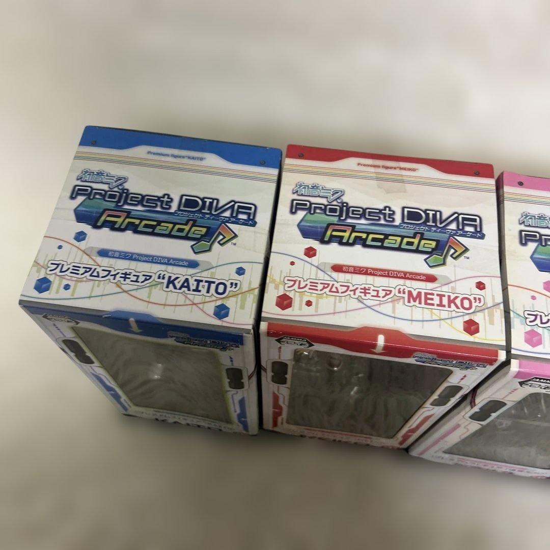 【4体セット】プレミアムフィギュア　鏡音リン　巡音ルカ　MEIKO KAITO