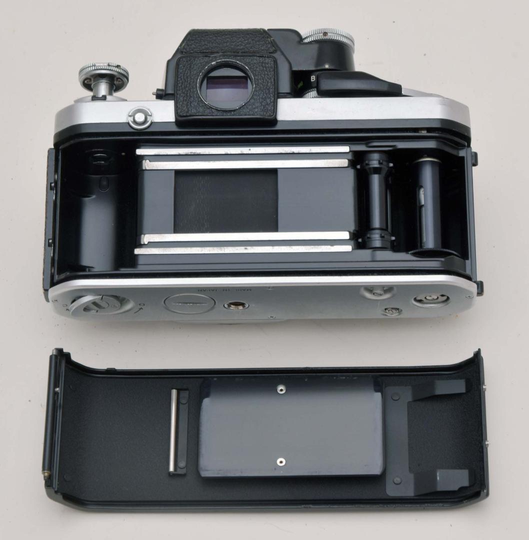 NIKON F2 フォトミック　シルバー/ハッセルブラッド500M/C