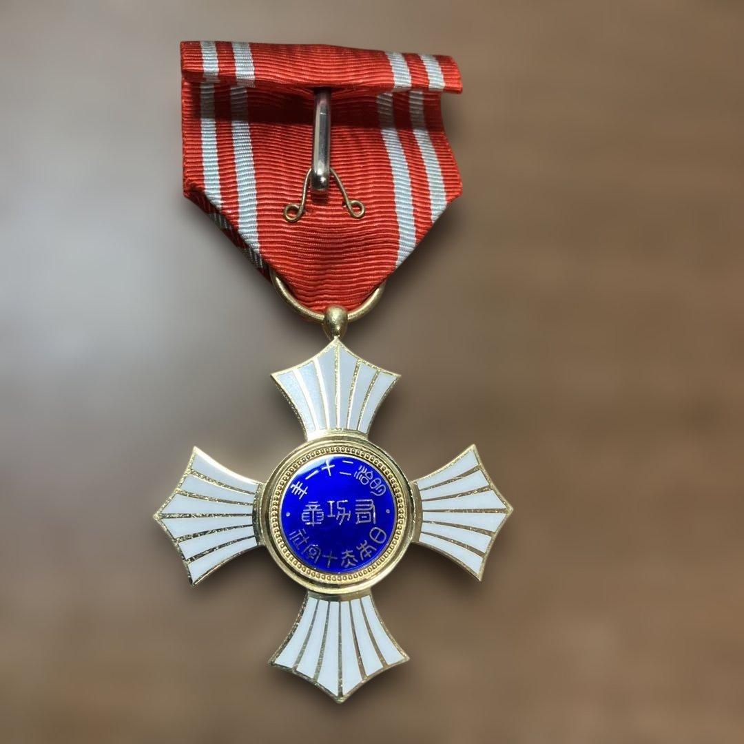 日本赤十字社　金色有功章　勲章　メダル　日本