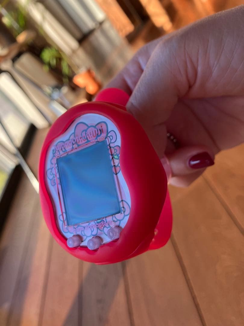BANDAI Tamagotchi Uni 赤　サンリオ