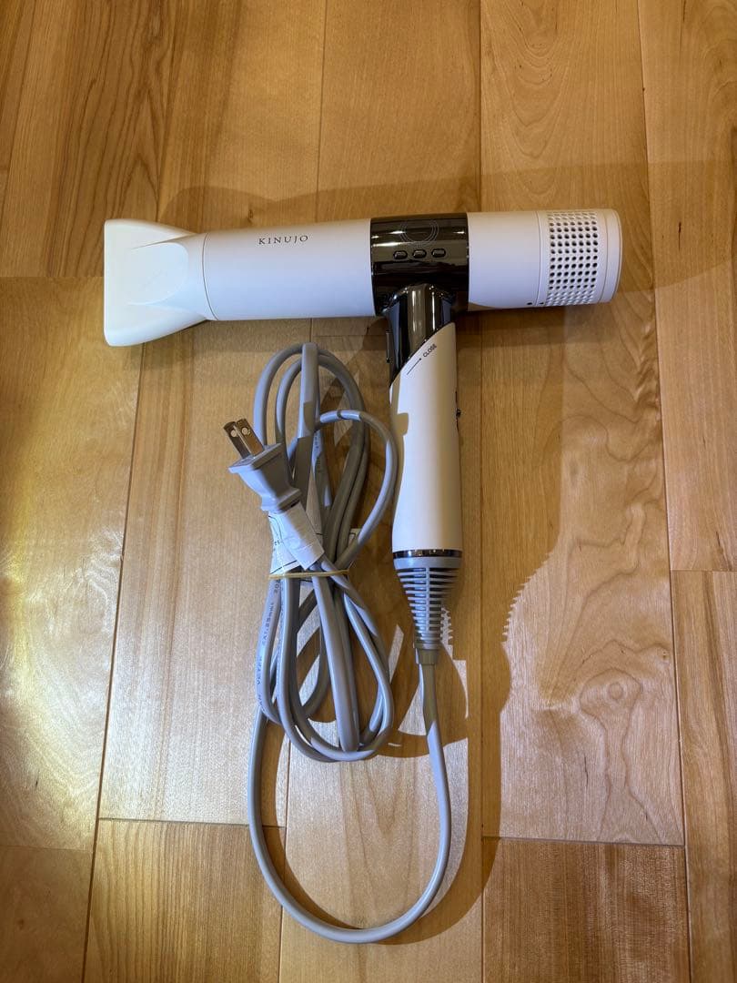 KINUJO ヘアドライヤー 絹女　ホワイト KH-201
