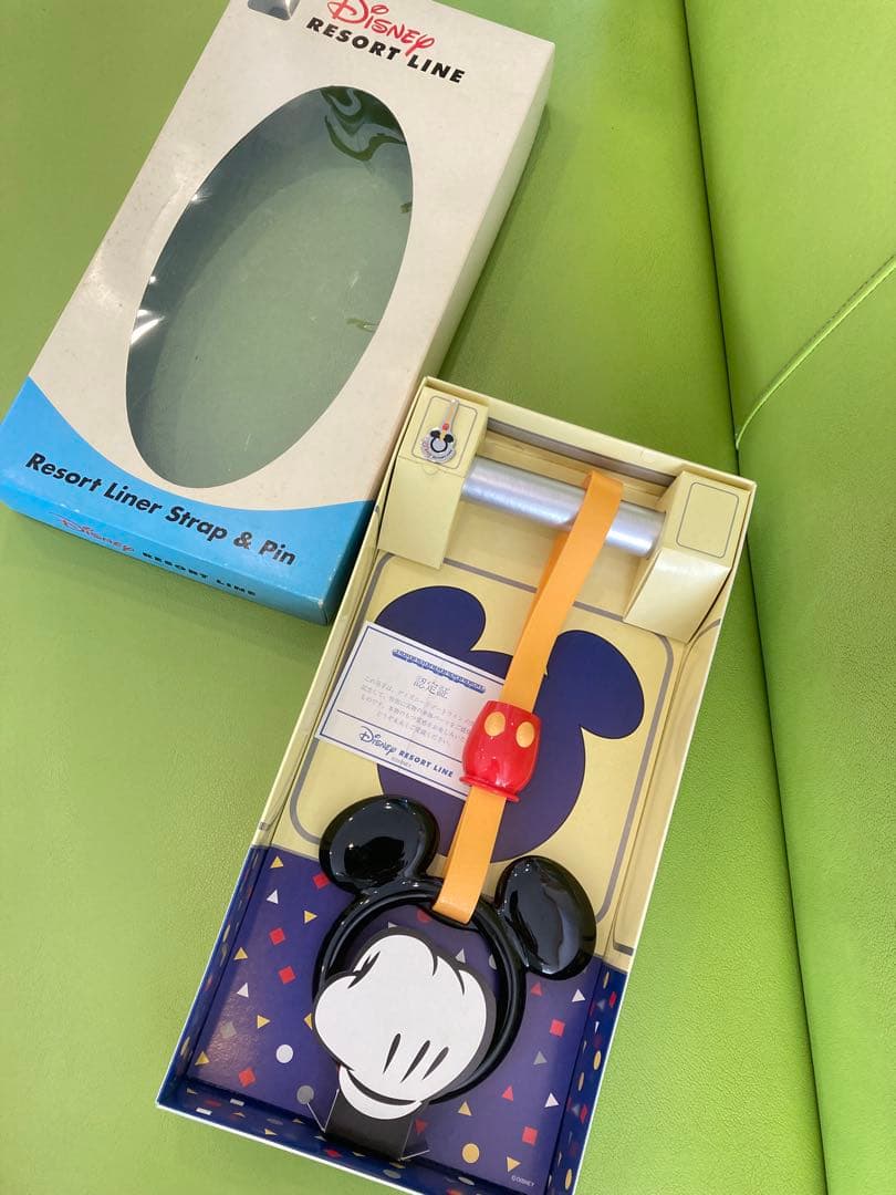 レア　TDR ディズニー リゾートライン リゾートライナー　つり革 ピンバッジ