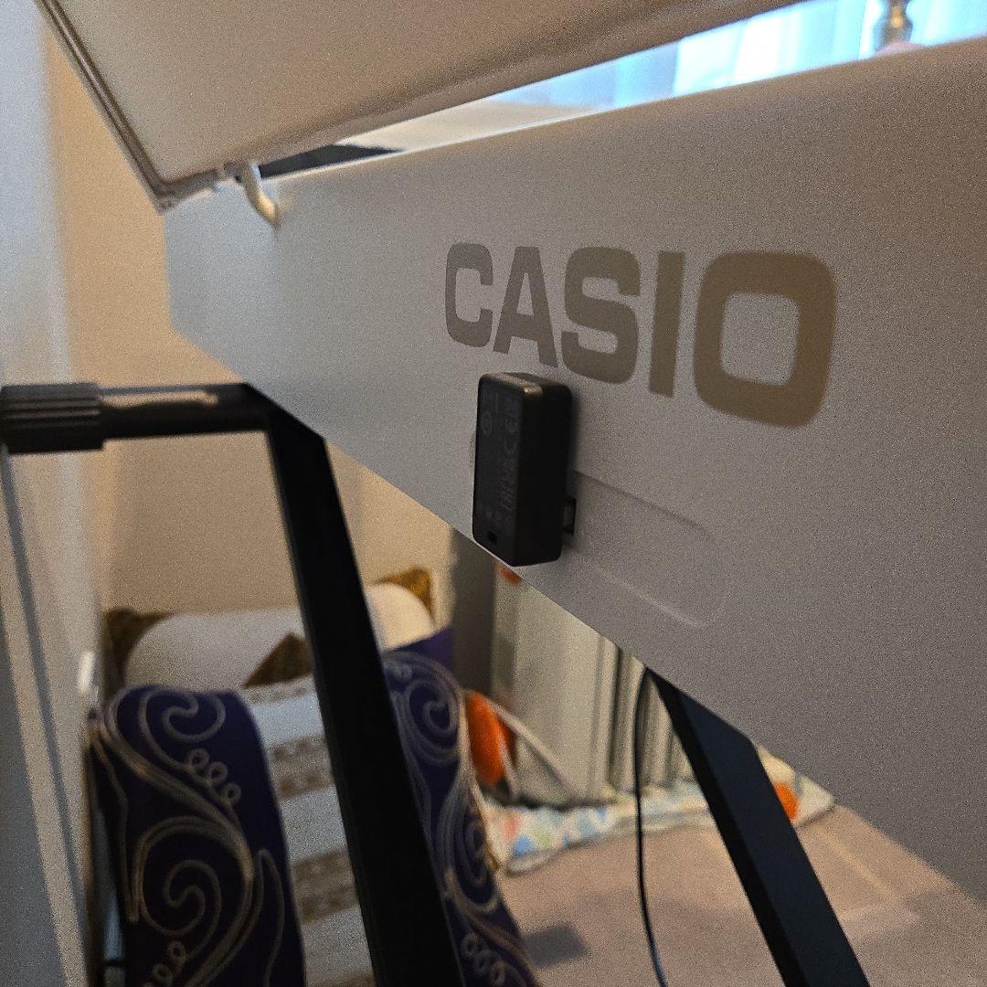 美品！CASIO Privia px-s1100 ホワイト電子ピアノ 88鍵