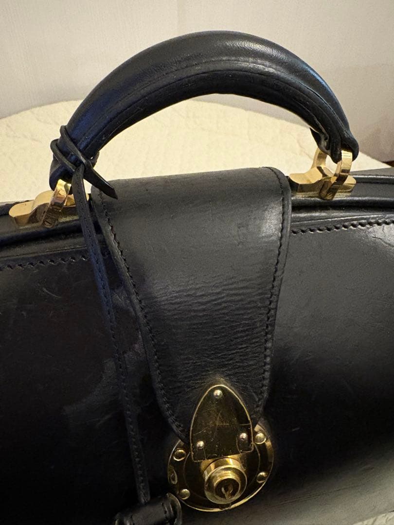 【岡ちゃん専用 】【美品】万双 ダレスバッグ 三つマチ ブラック