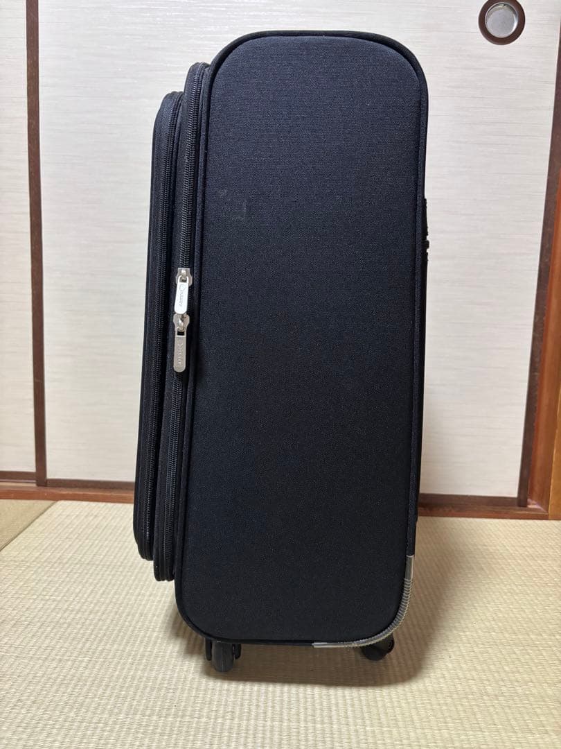 DELSY ブラック キャリーケース