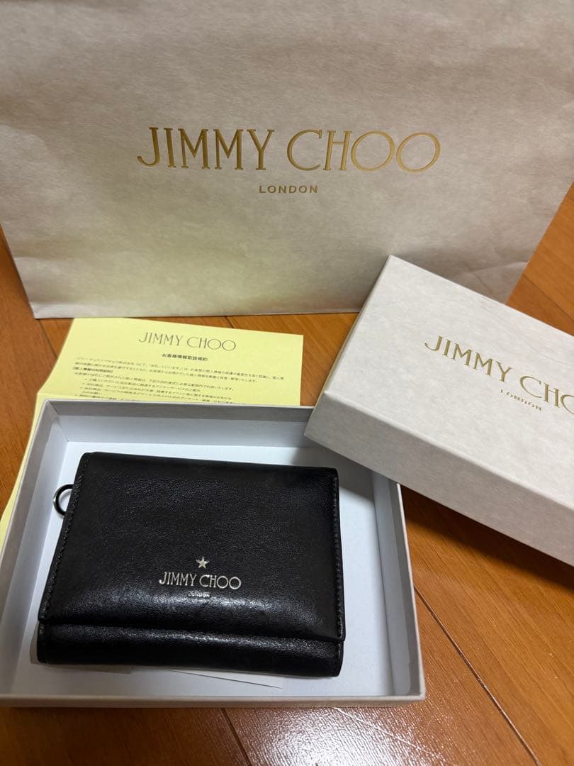 ぱすてるさん✨未使用‼️JIMMY CHOO 三つ折財布 黒 レザー