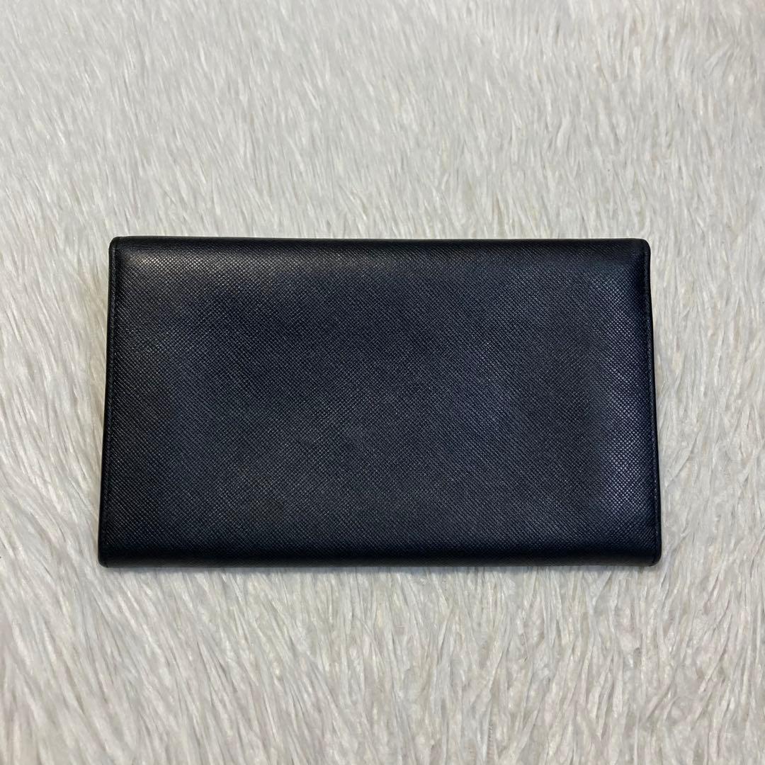 特別セール 美品　人気　PRADA プラダ　長財布　折り財布　大収納　三角　黒