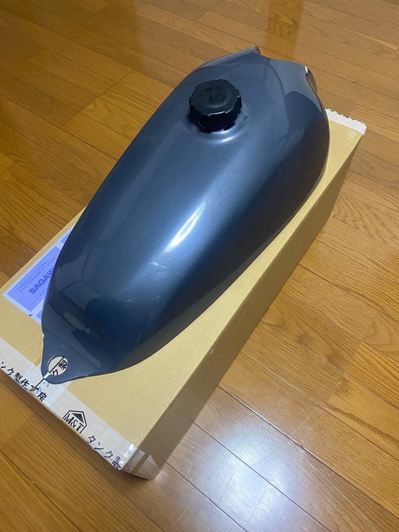 sr400 社外タンク ナロータンク