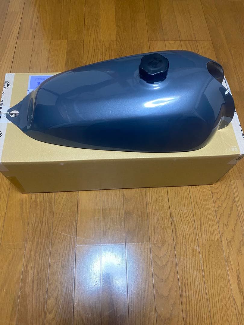 sr400 社外タンク ナロータンク