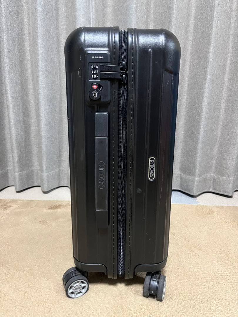 最終値下げ【美品】リモワ　サルサ　35L 4輪　マットブラック　機内持込　TSA